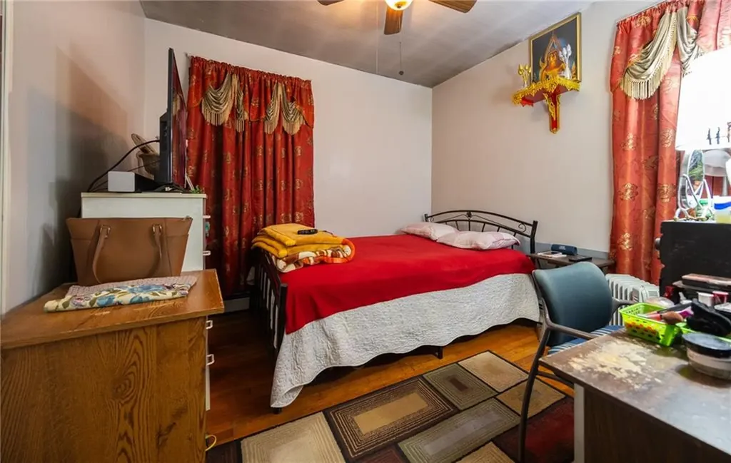 30 Edgemere Avenue Providence RI 02909