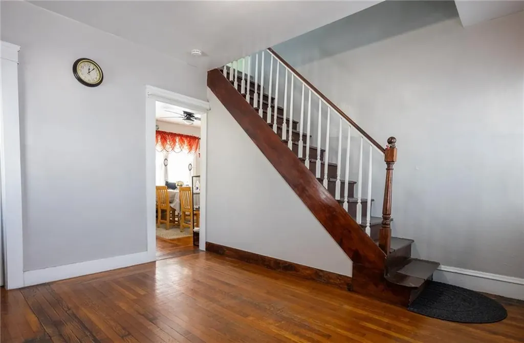 30 Edgemere Avenue Providence RI 02909