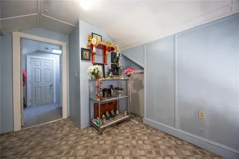 30 Edgemere Avenue Providence RI 02909