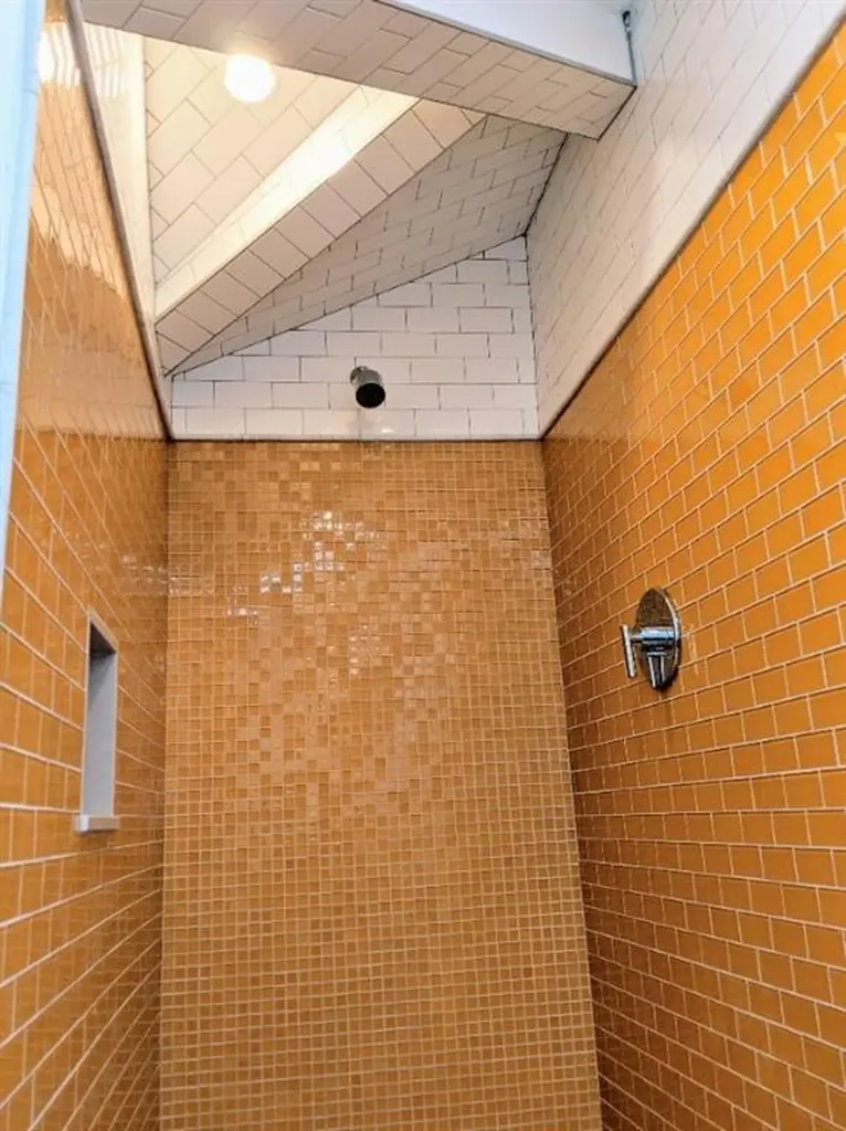 137 Almy Street Providence RI 02909