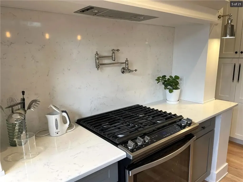 137 Almy Street Providence RI 02909