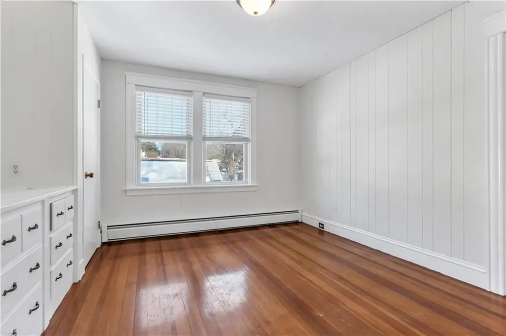 19 Sherwood Avenue North Providence RI 02911