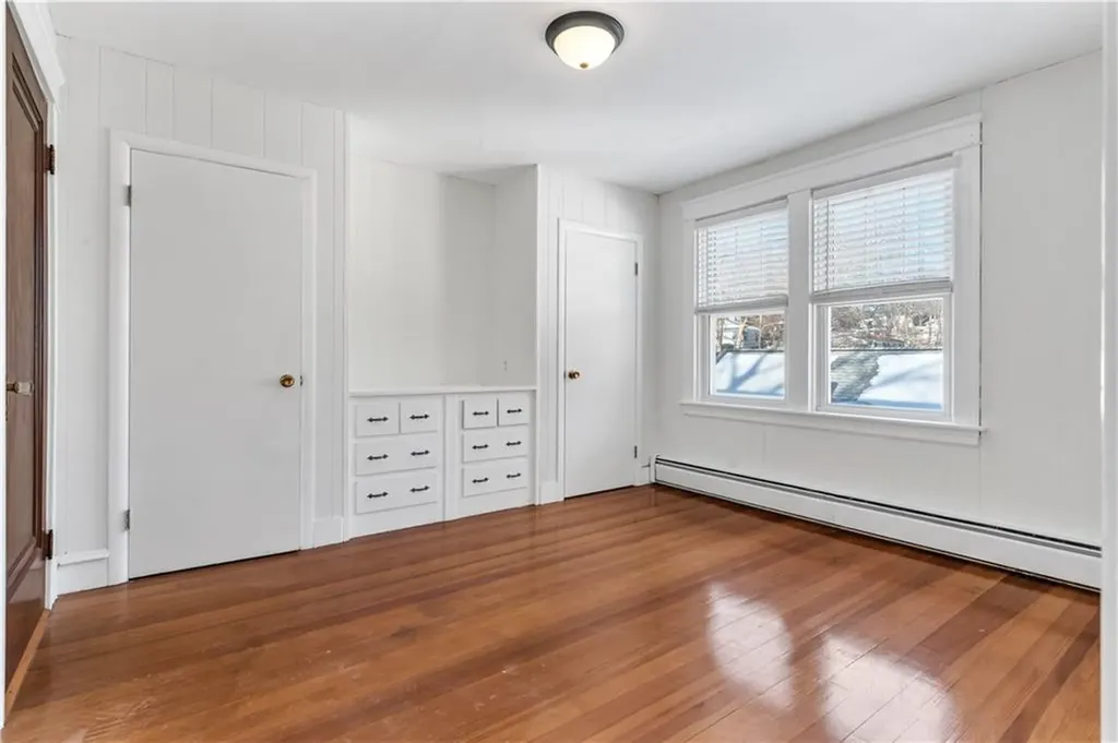 19 Sherwood Avenue North Providence RI 02911