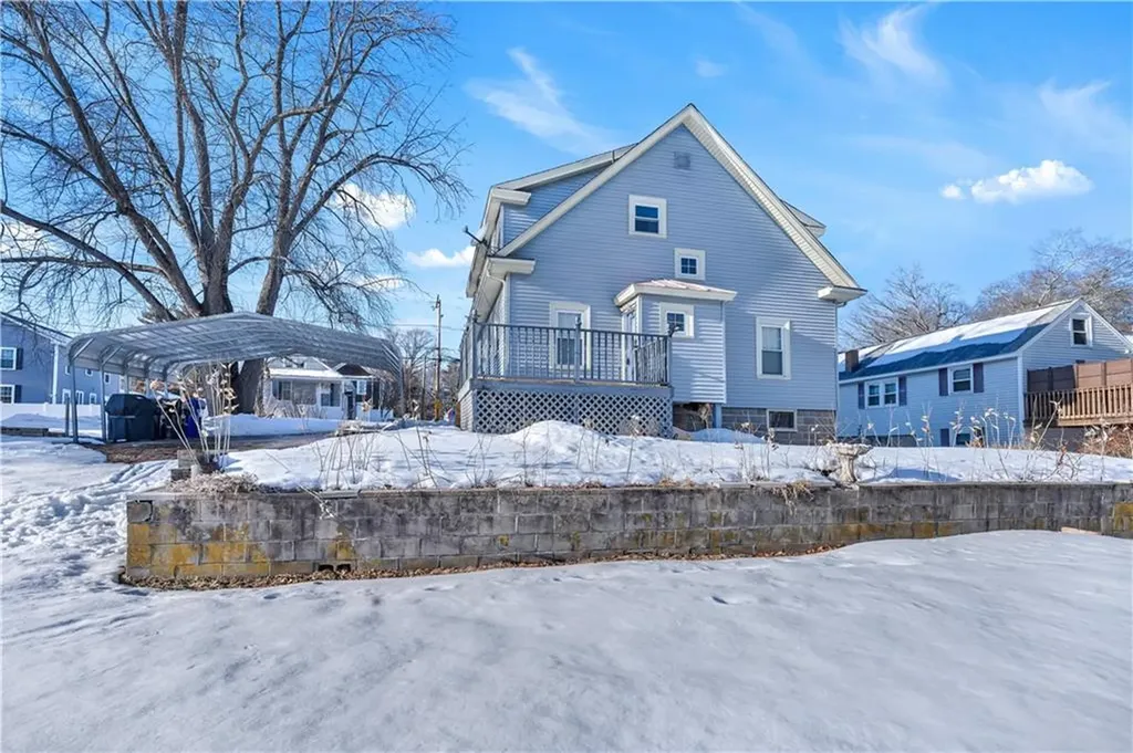 19 Sherwood Avenue North Providence RI 02911