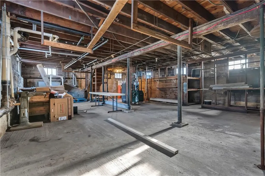 19 Sherwood Avenue North Providence RI 02911