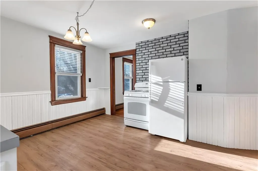 19 Sherwood Avenue North Providence RI 02911