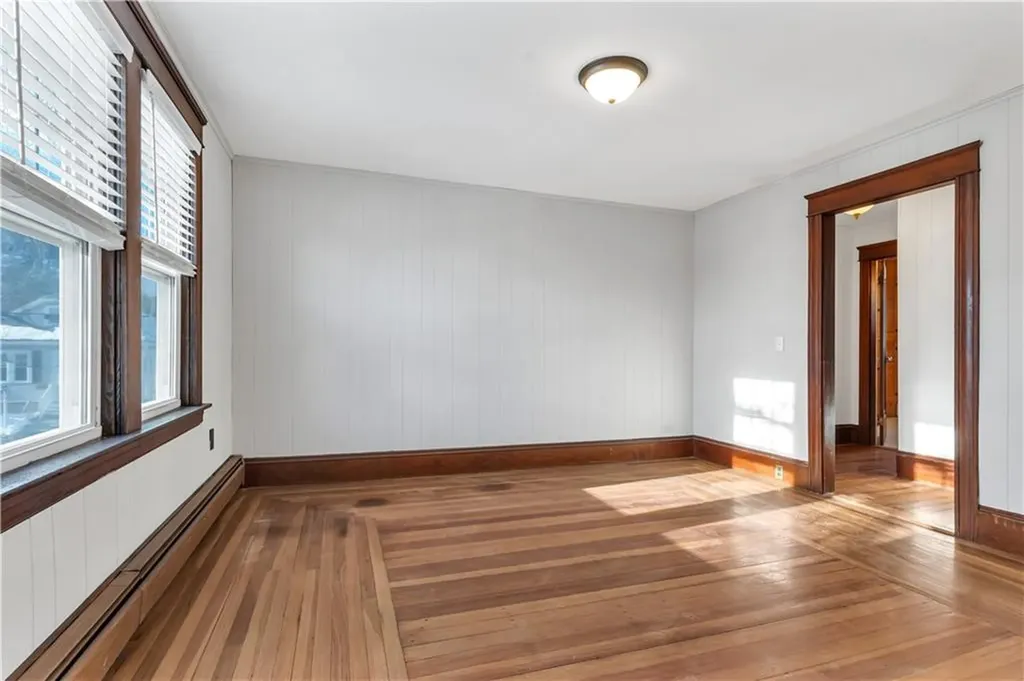 19 Sherwood Avenue North Providence RI 02911