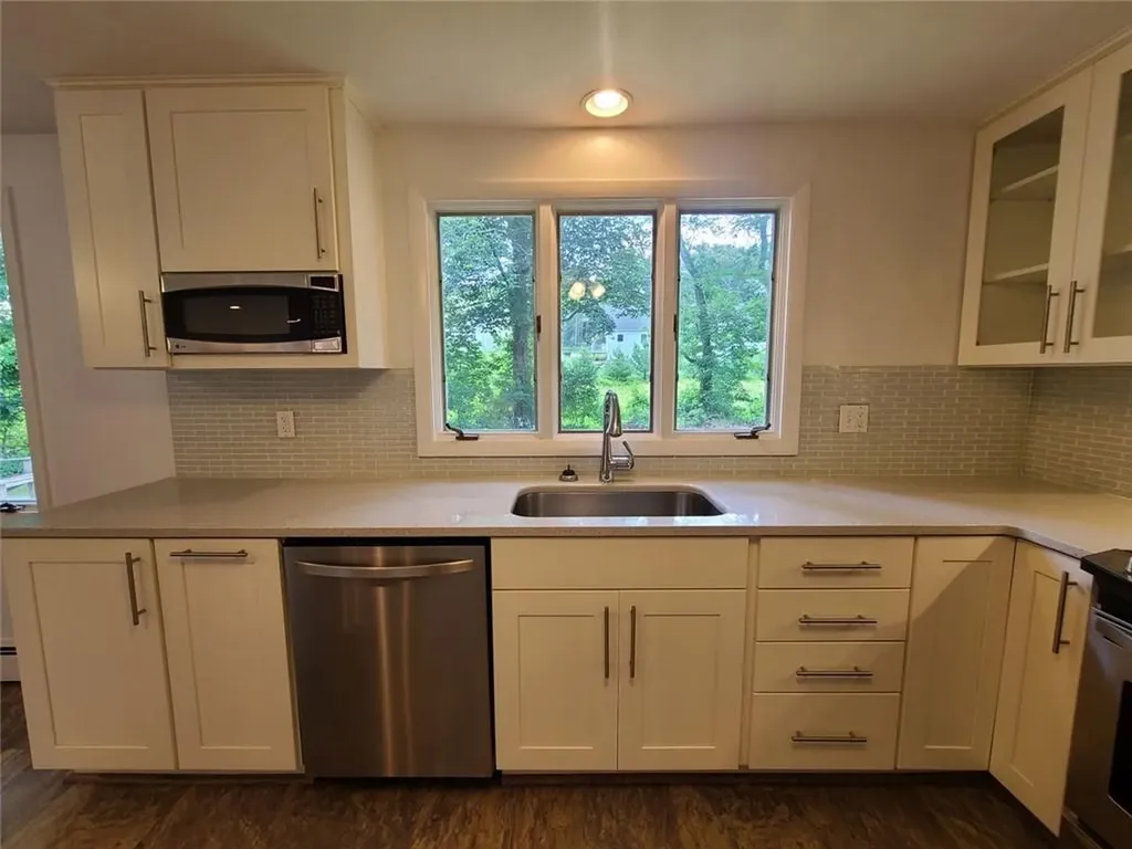 426 South County Trail Exeter RI 02822