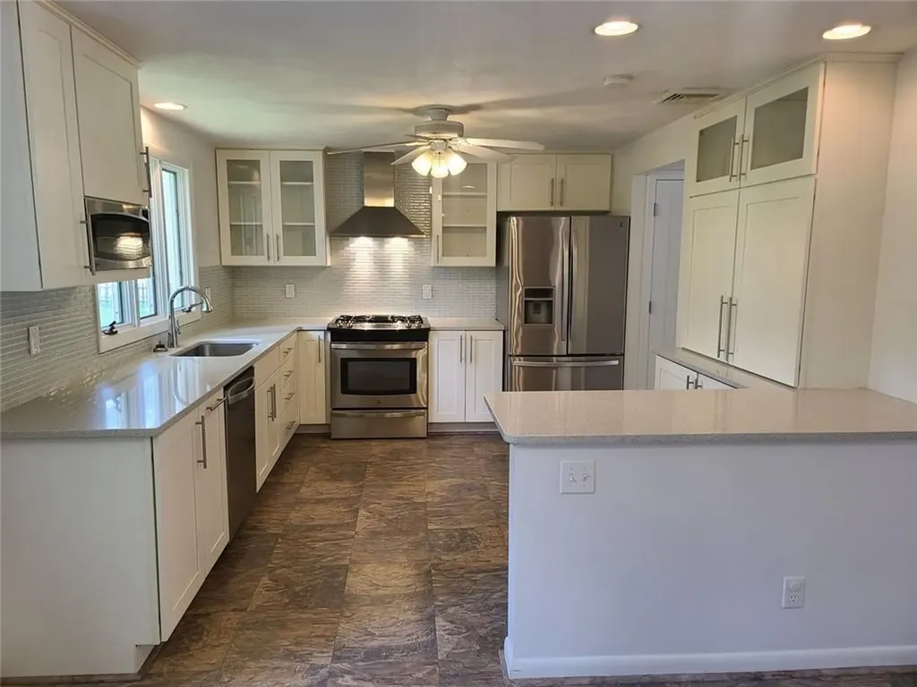 426 South County Trail Exeter RI 02822