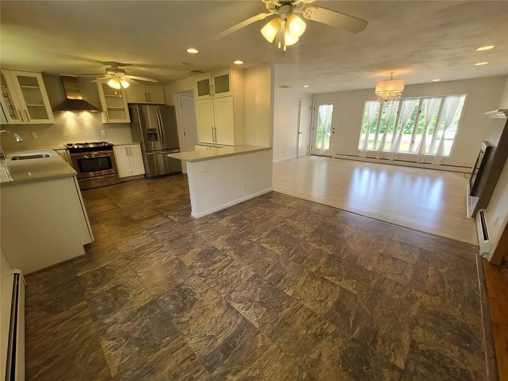 426 South County Trail Exeter RI 02822