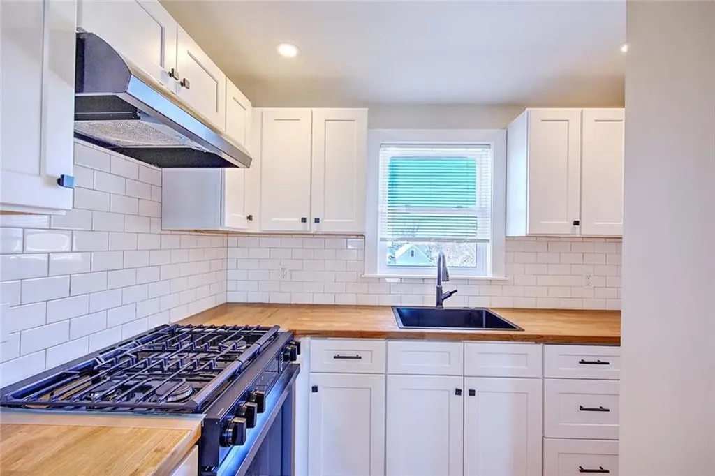 45 Gordon Street Cranston RI 02910