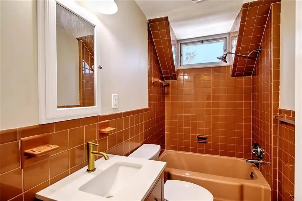 45 Gordon Street Cranston RI 02910