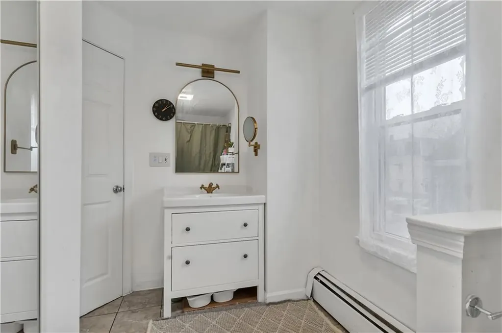 71 Colfax Street Providence RI 02905