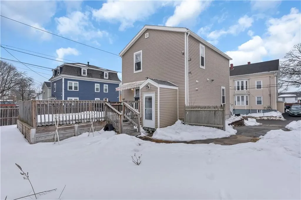 71 Colfax Street Providence RI 02905