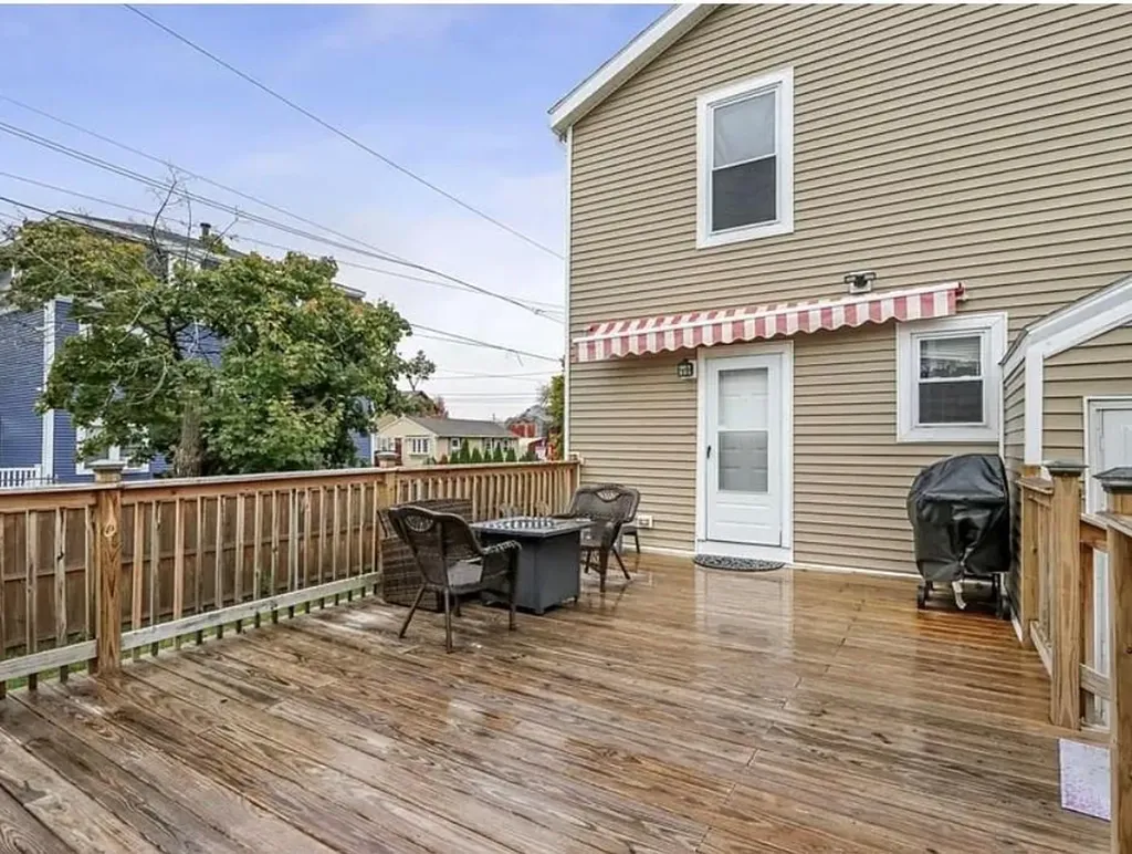 71 Colfax Street Providence RI 02905