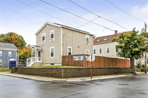 71 Colfax Street Providence RI 02905