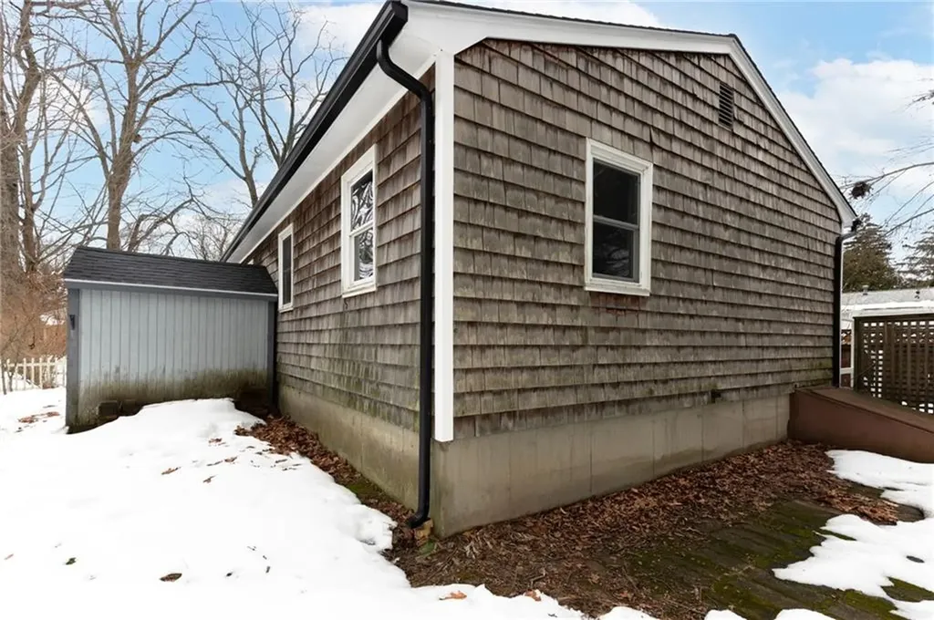 327 Beachwood Drive Warwick RI 02818