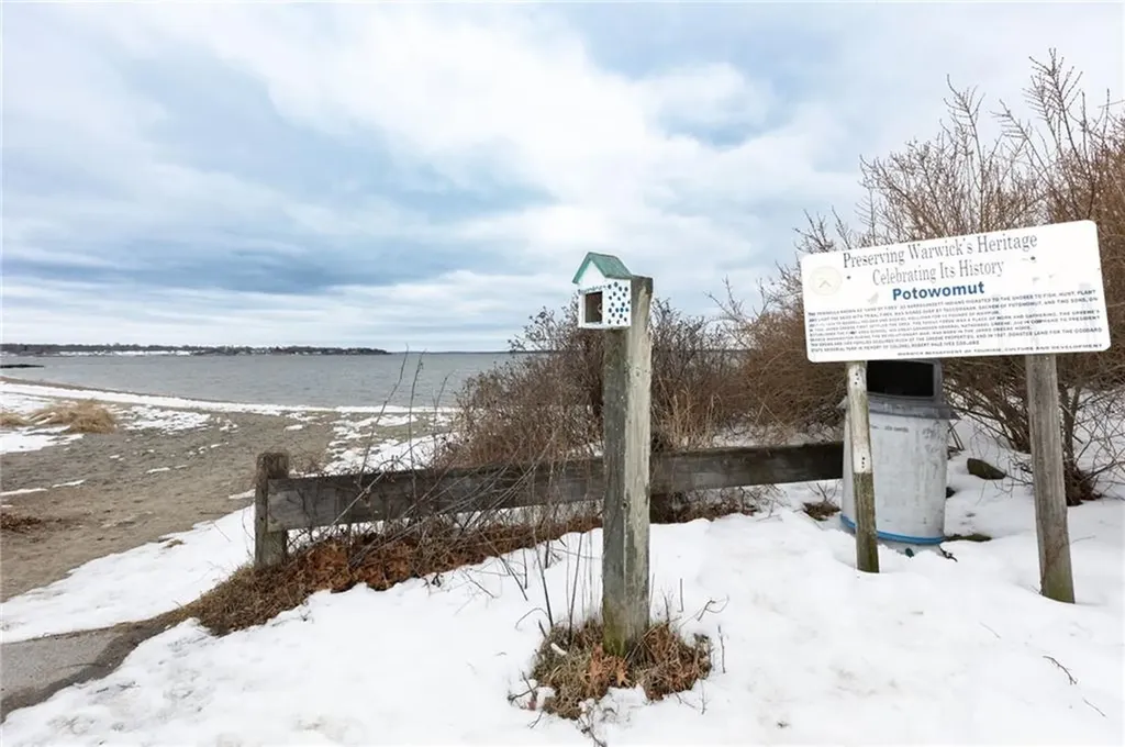 327 Beachwood Drive Warwick RI 02818