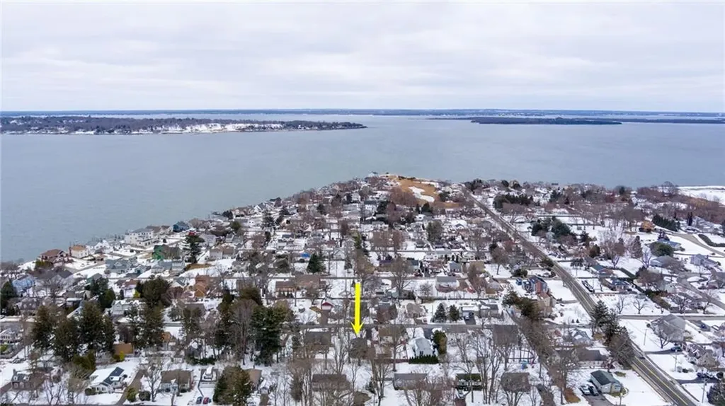 327 Beachwood Drive Warwick RI 02818