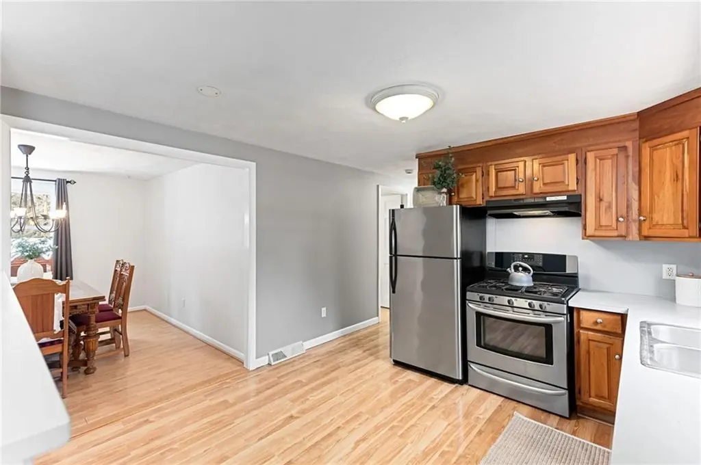 327 Beachwood Drive Warwick RI 02818