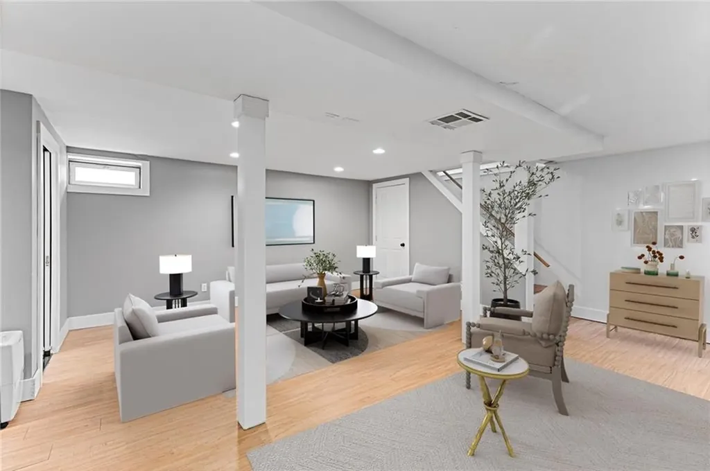 327 Beachwood Drive Warwick RI 02818