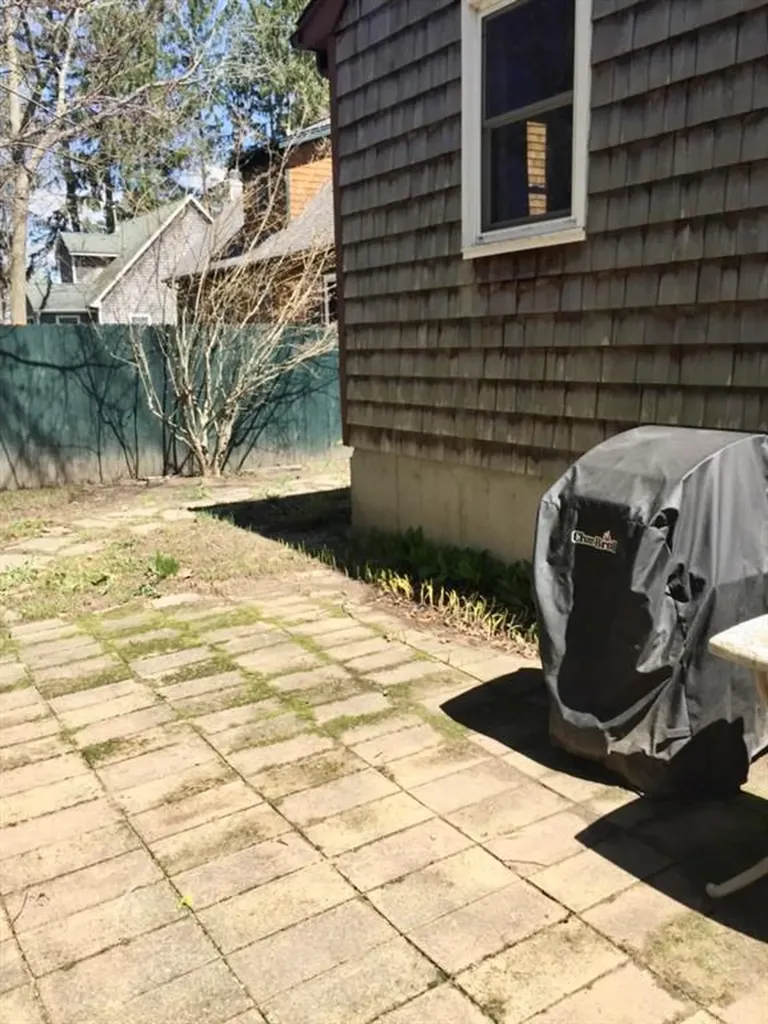 327 Beachwood Drive Warwick RI 02818