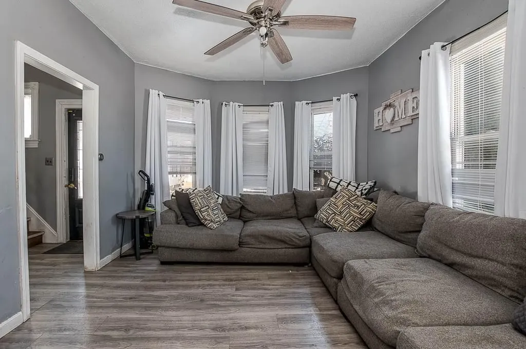 43 Warwick Road Pawtucket RI 02861