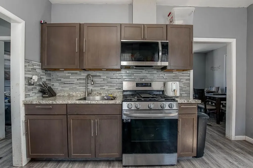 43 Warwick Road Pawtucket RI 02861
