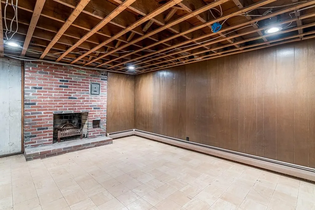 105 Florence Street Tiverton RI 02878