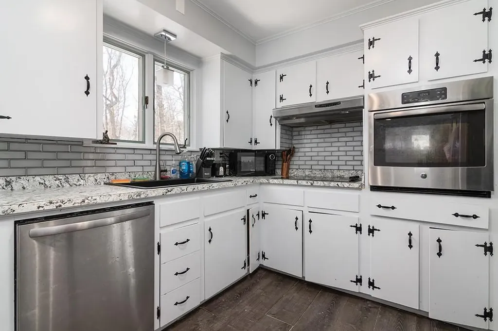 105 Florence Street Tiverton RI 02878