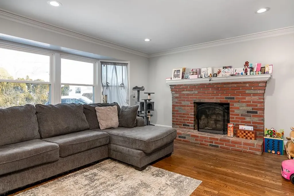 105 Florence Street Tiverton RI 02878