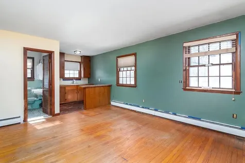 105 Florence Street Tiverton RI 02878