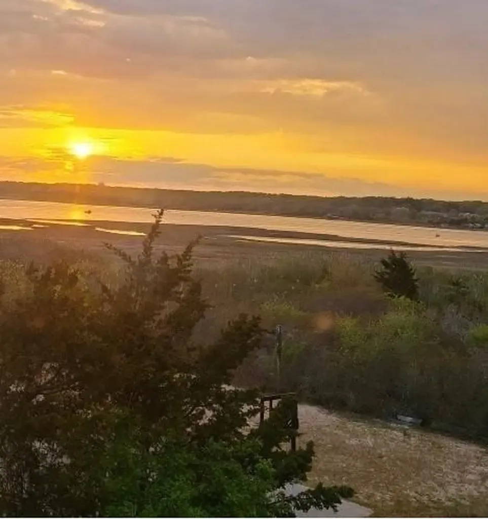 432 Atlantic Avenue Westerly RI 02891