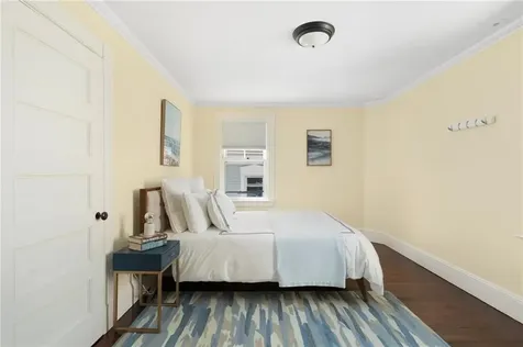 21 Division Street Newport RI 02840