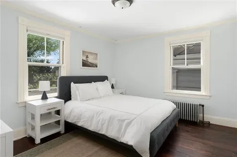 21 Division Street Newport RI 02840