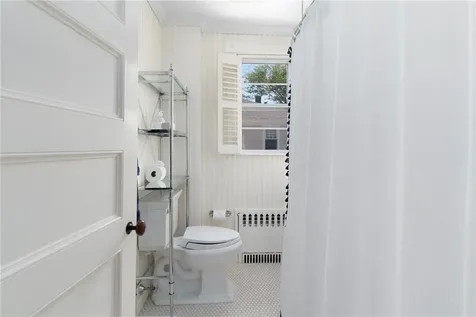 21 Division Street Newport RI 02840