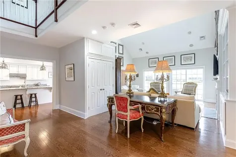 44 Wimbledon Circle Portsmouth RI 02871