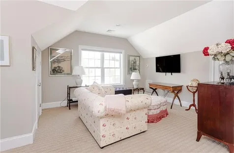 44 Wimbledon Circle Portsmouth RI 02871