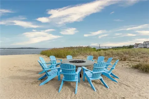 44 Wimbledon Circle Portsmouth RI 02871