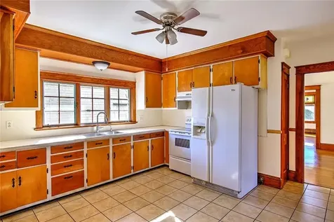 910 Hope Street Bristol RI 02809