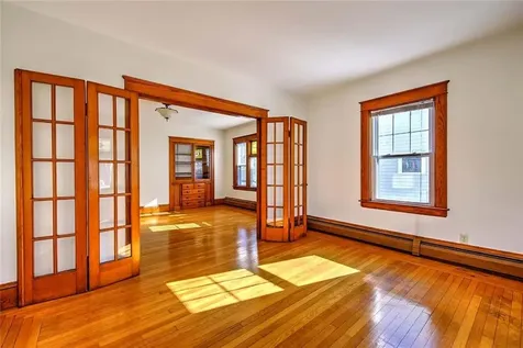 910 Hope Street Bristol RI 02809