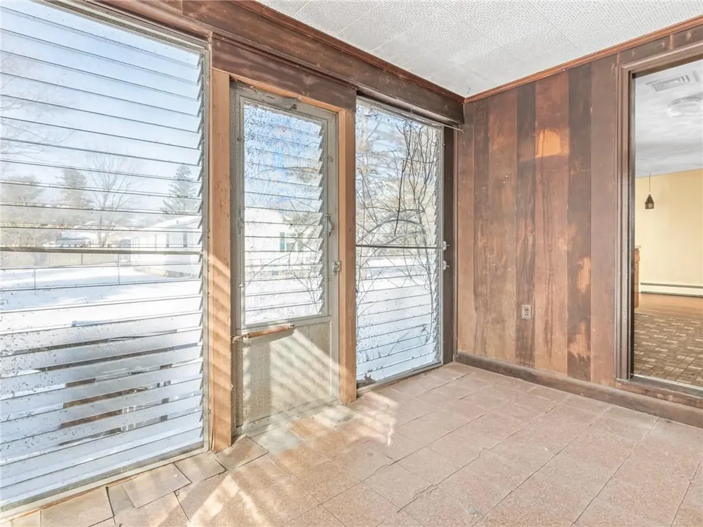 31 Archdale Drive Warwick RI 02889