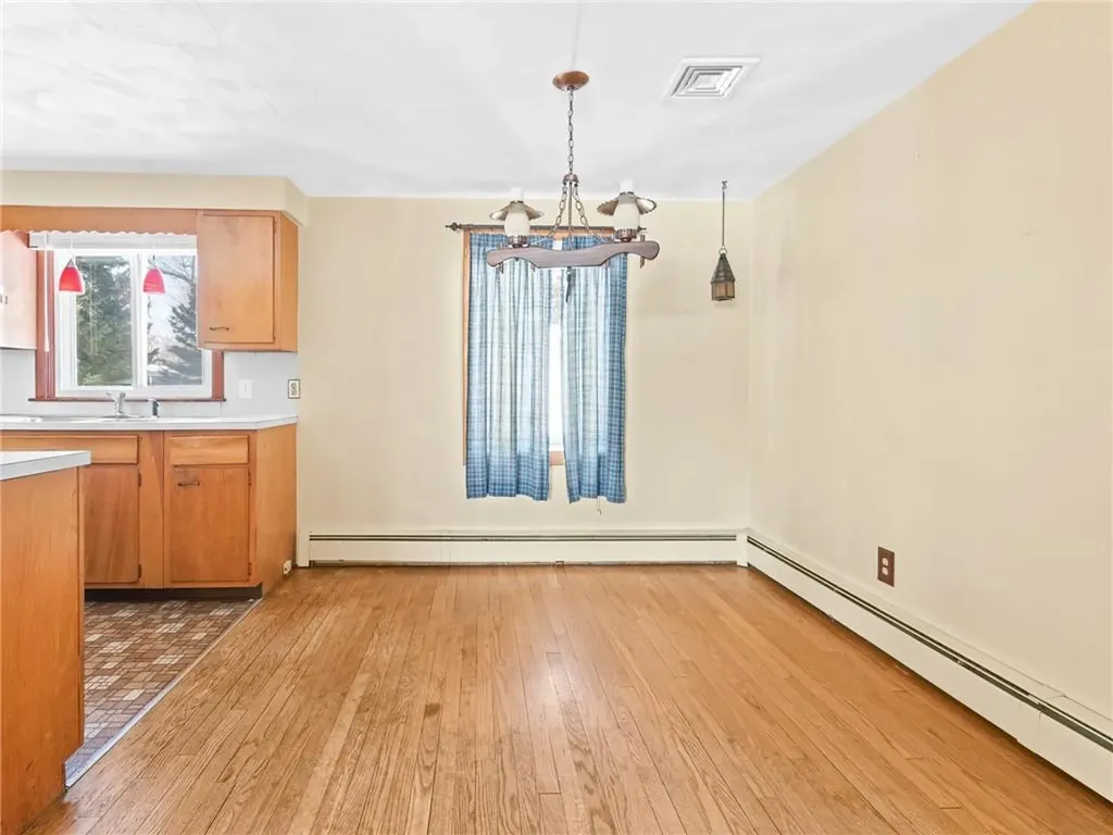 31 Archdale Drive Warwick RI 02889