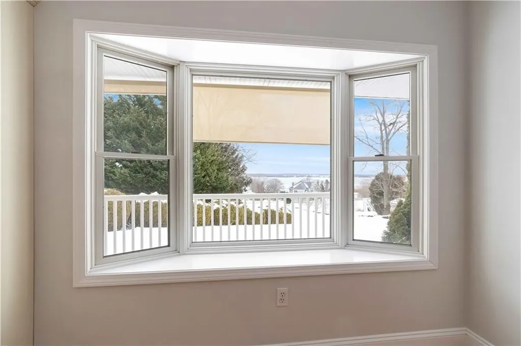 18 Peggy Lane Portsmouth RI 02871