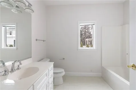 18 Peggy Lane Portsmouth RI 02871