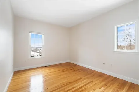 18 Peggy Lane Portsmouth RI 02871