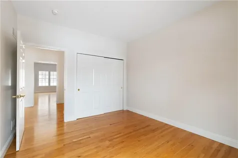 18 Peggy Lane Portsmouth RI 02871