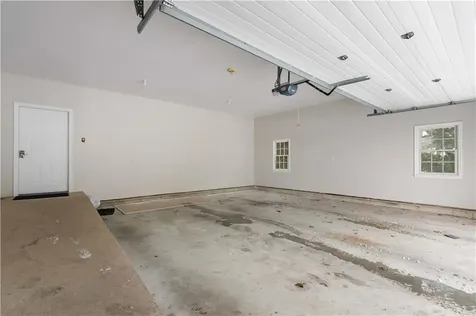 18 Peggy Lane Portsmouth RI 02871