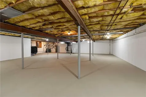 18 Peggy Lane Portsmouth RI 02871