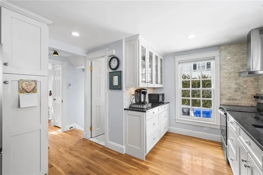 224 Centre Street East Providence RI 02916